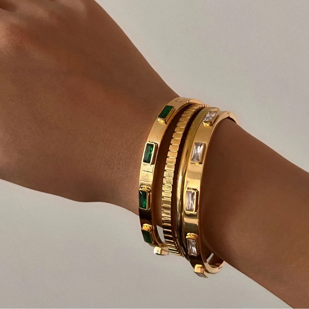 18K Gold Bangle Bracelet*High Gloss Finish*Simulated Diamond* Waterproof* - Picture 4 of 4